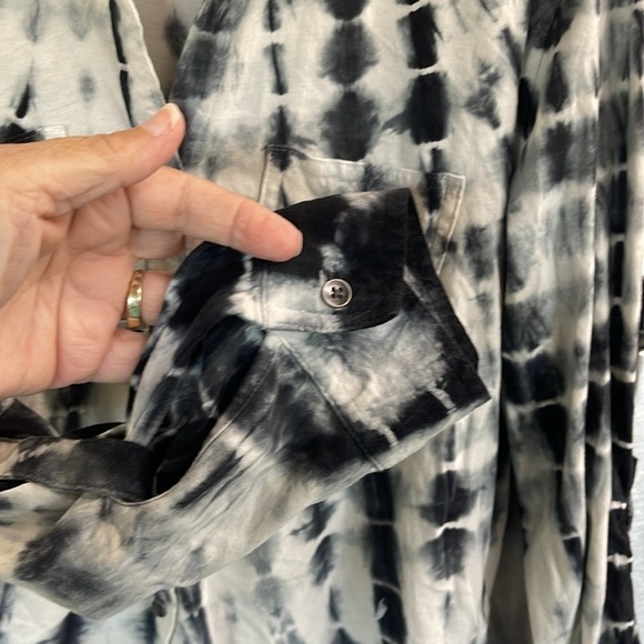 Rock‎ & Republic Black and White Tie Dye convertible Shirt 100% Cotton women’s M - Picture 5 of 8